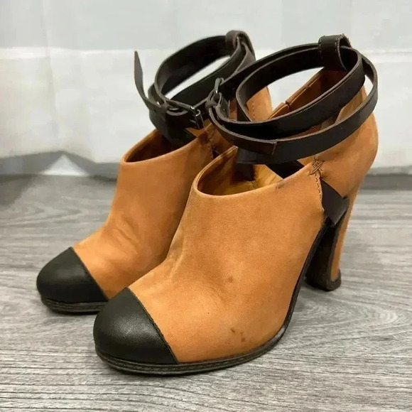 Anthropologie Leifsdottir Sz 37 Tan & Black Suede Leather‎ Ankle Heel Boot Strap - Picture 1 of 11